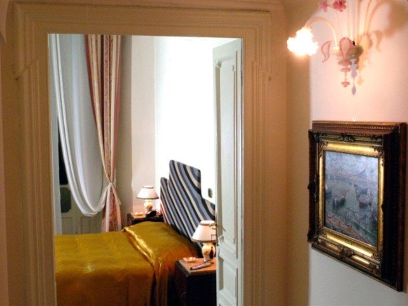 Bovio Suite เนเปิลส์ ภายนอก รูปภาพ