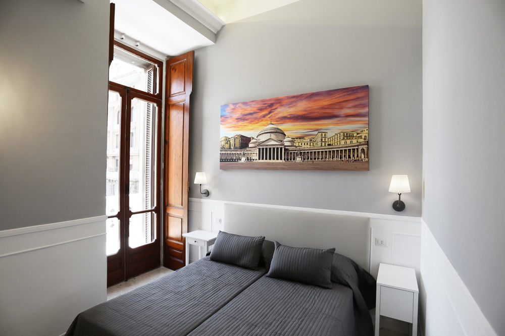Bovio Suite เนเปิลส์ ภายนอก รูปภาพ